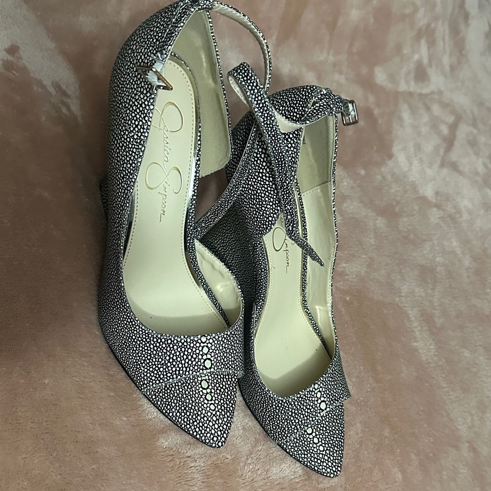 Jessica Simpson Black and White Textured Heels